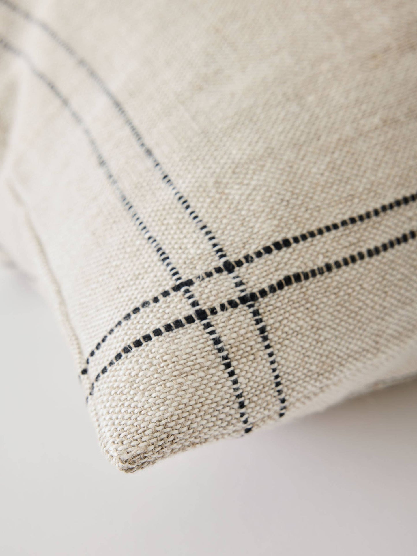 Elton Linen Pillow 20x20