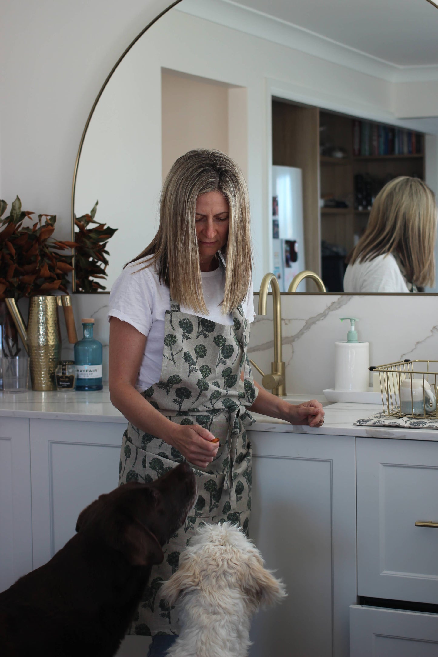 Apron Artichoke Burnt Olive