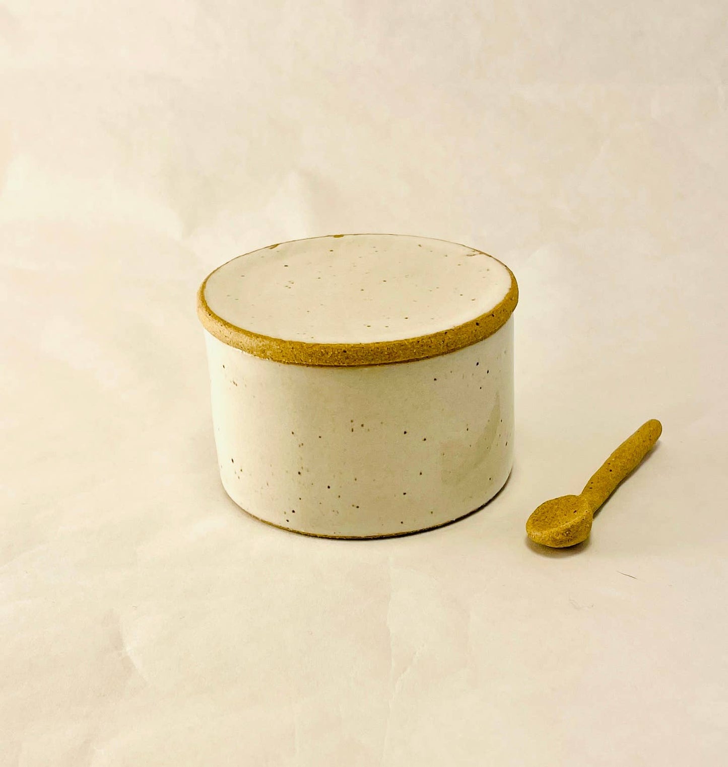 Salt cellar