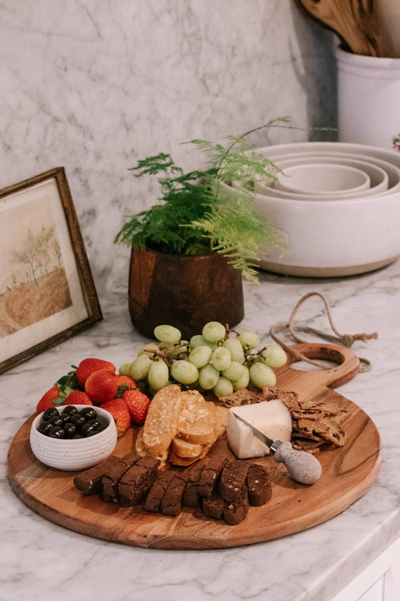 Large Round Acacia Wood Cutting Board