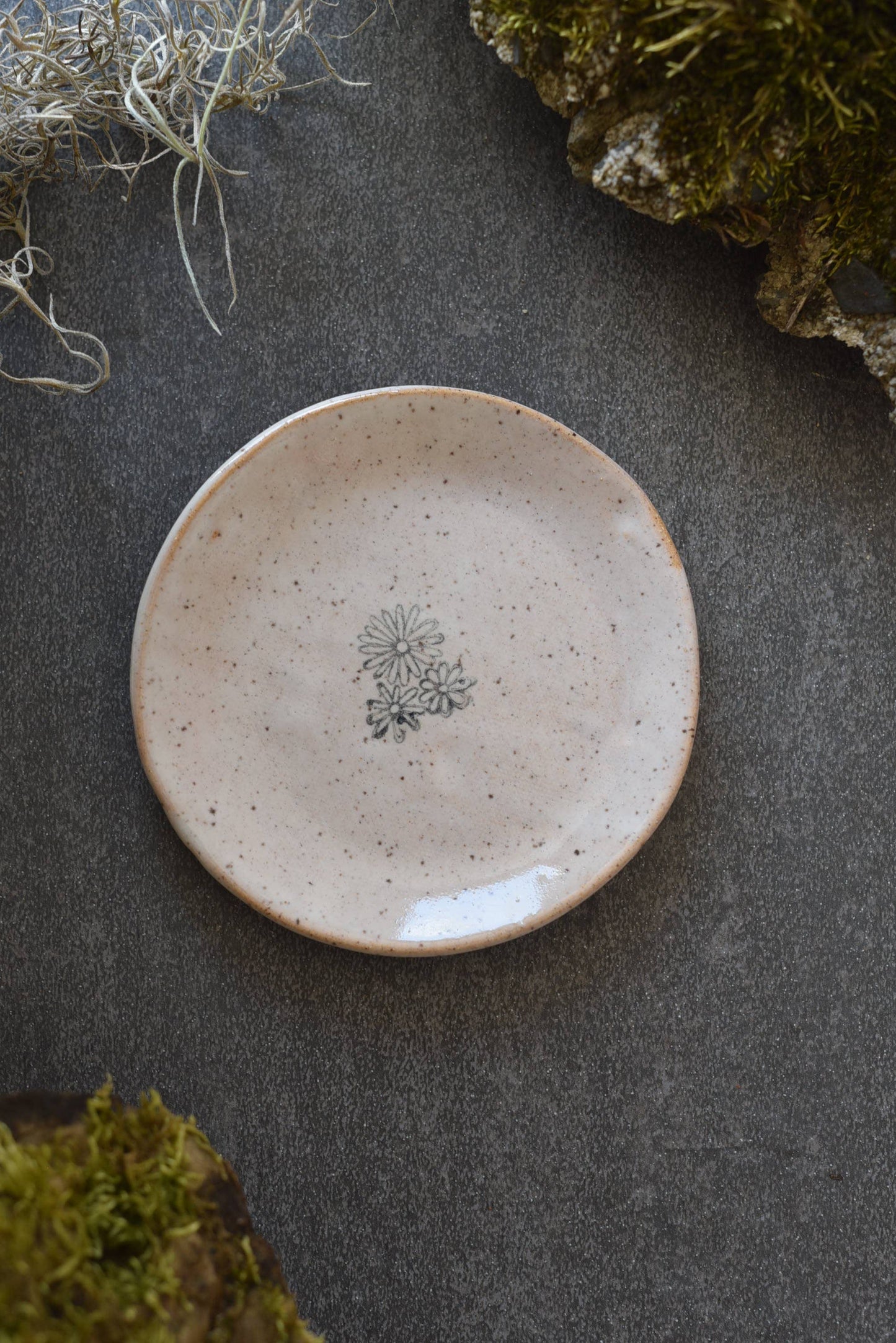 Mini Plate - Three Teeny Flowers