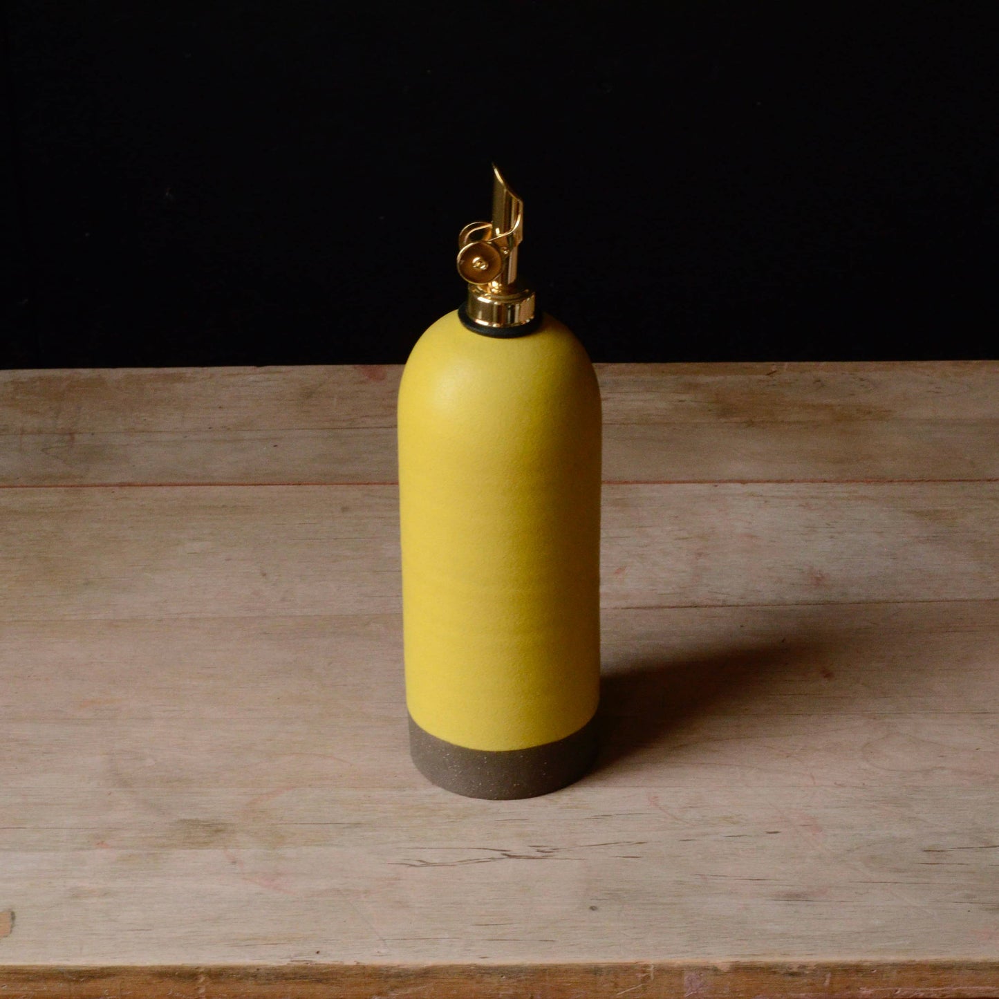 Oil Bottle - Yellow - 22 Ounces