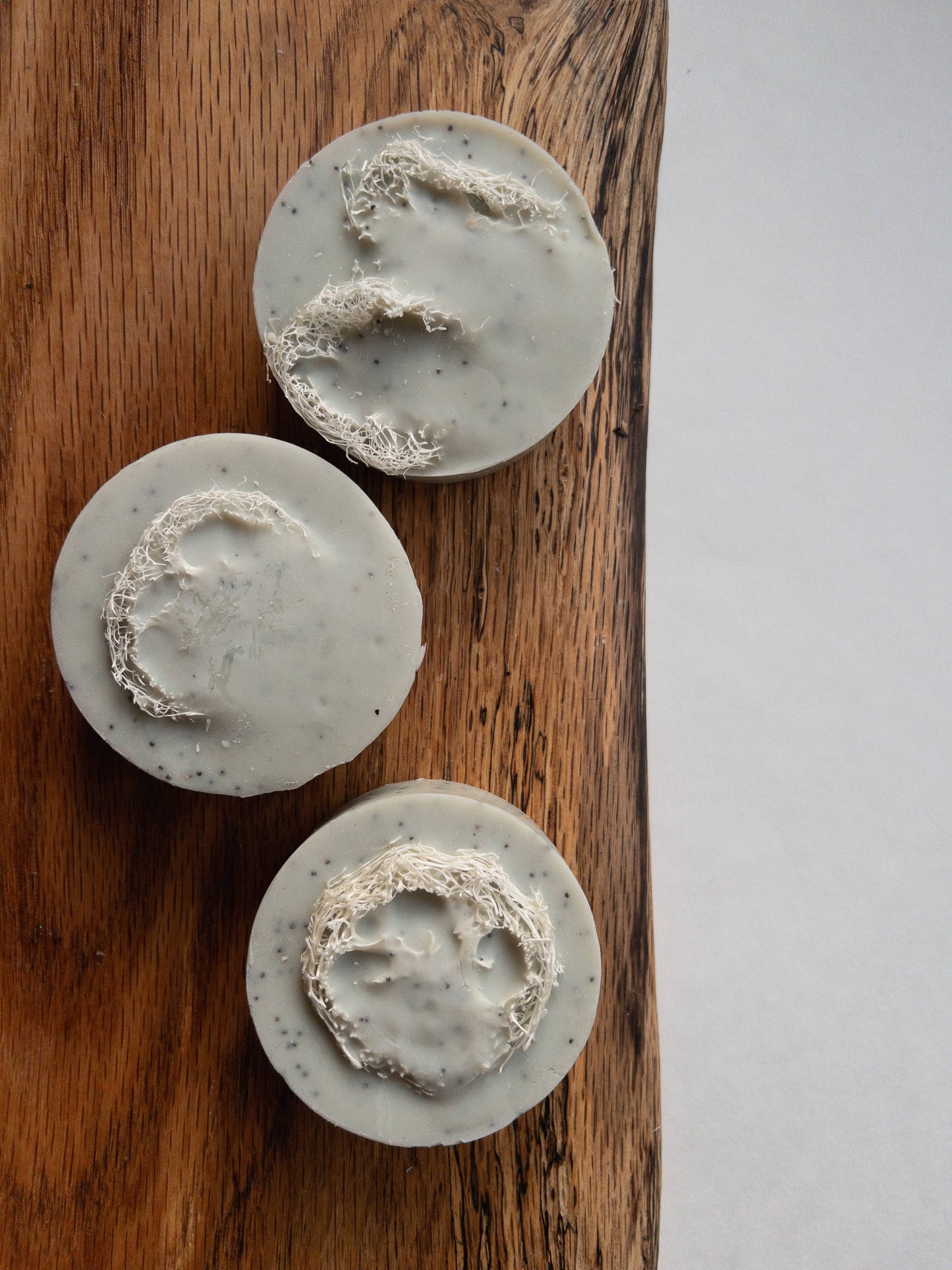 Mint Loofah Palm Free Soap with Pumice & Poppy Seeds