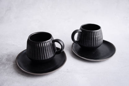 Stoneware carved mug and saucer - black / grey