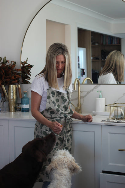 Apron Artichoke Burnt Olive