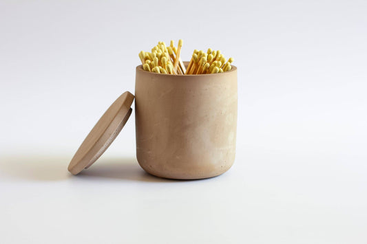 The Brown Two Piece Holder w/ Matches