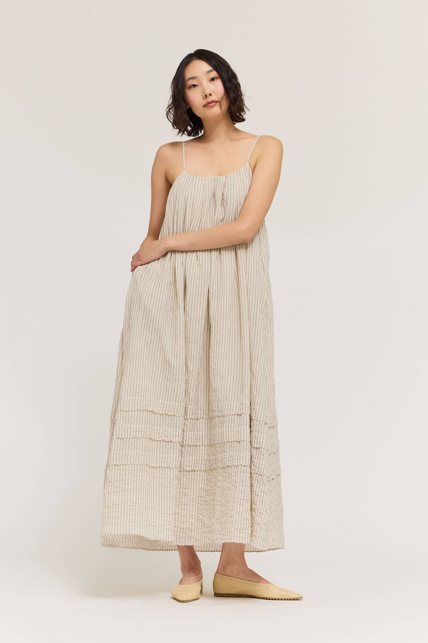61260 - STRIPE PLEAT TUCK DRESS
