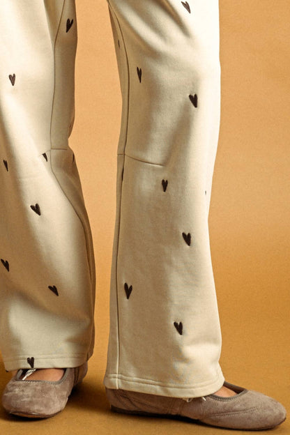 EP7213ST   HEART EMBROIDERED SWEAT PANTS