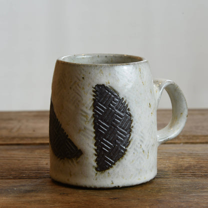 Blue/White Wide-Bottom Mug with Iron Designs