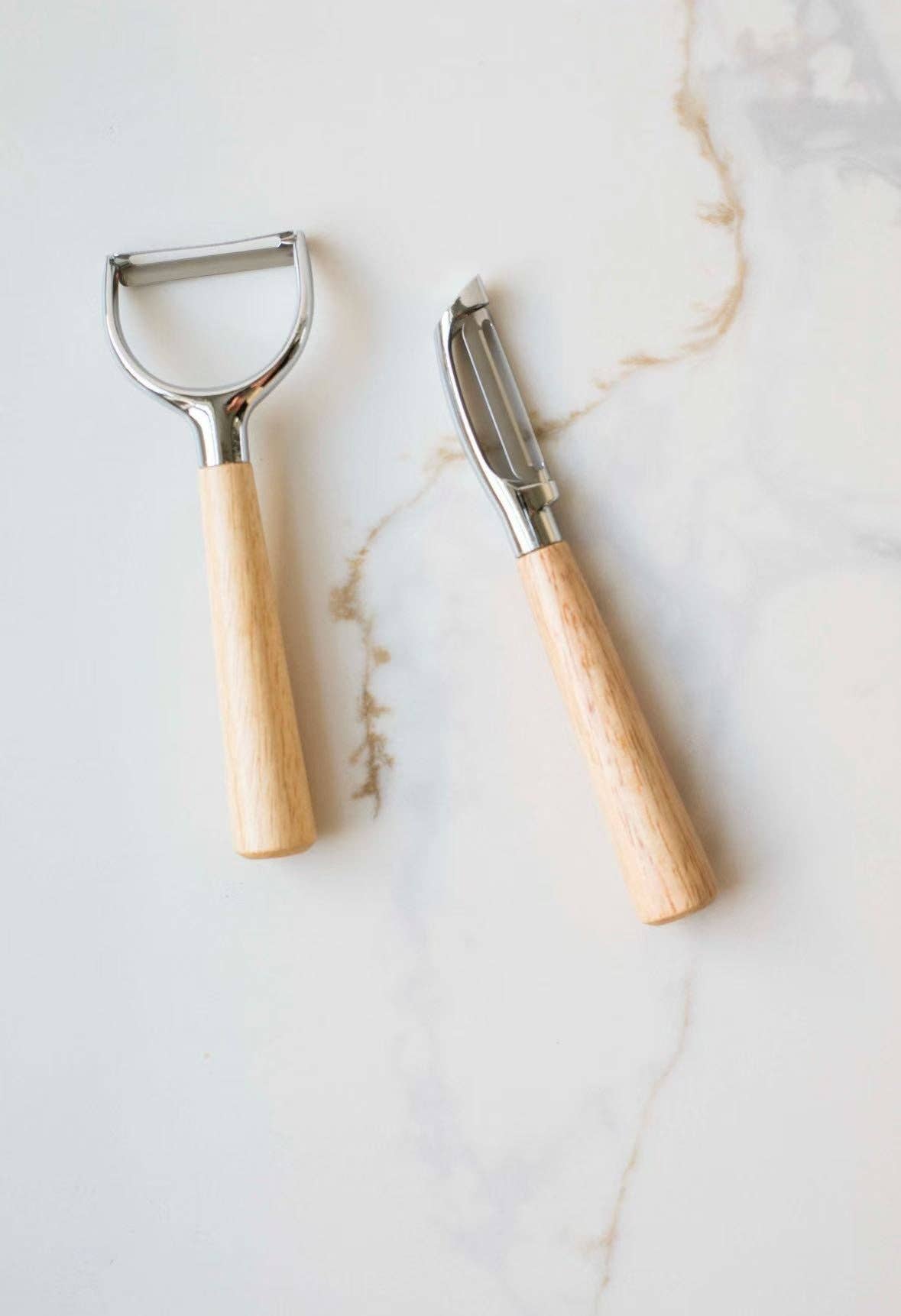Wooden Handled Peeler