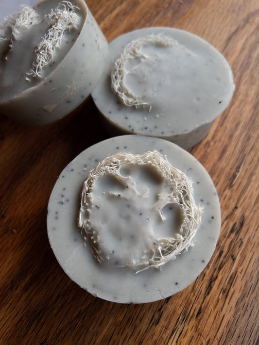 Mint Loofah Palm Free Soap with Pumice & Poppy Seeds