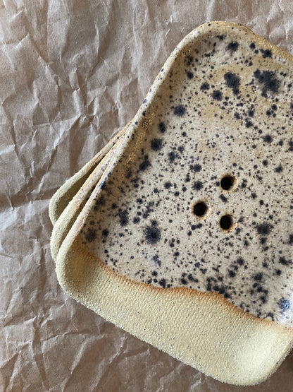 Soap Dish 〰️ Handmade Pottery 〰️ Ceramic 〰️ Sandstone