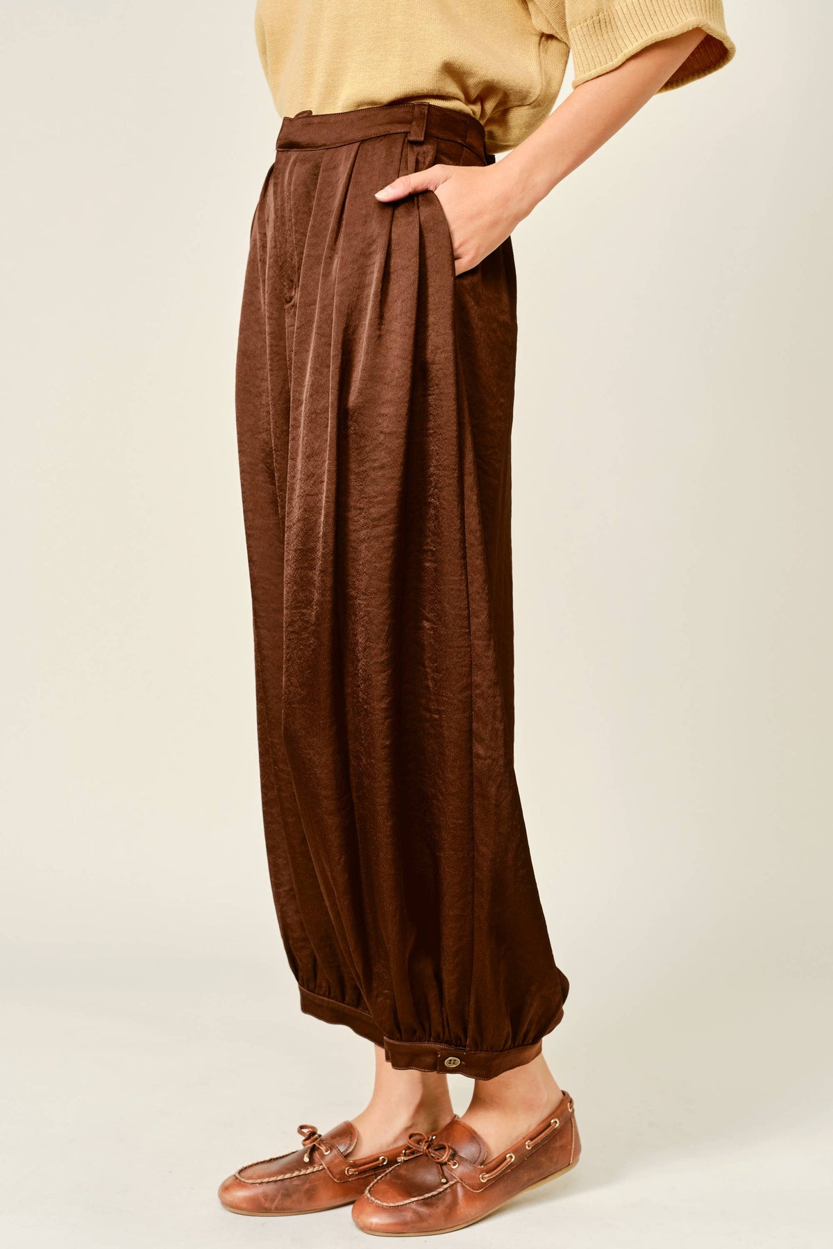 SATIN SHIRRING BAGGY DRESSY PANTS