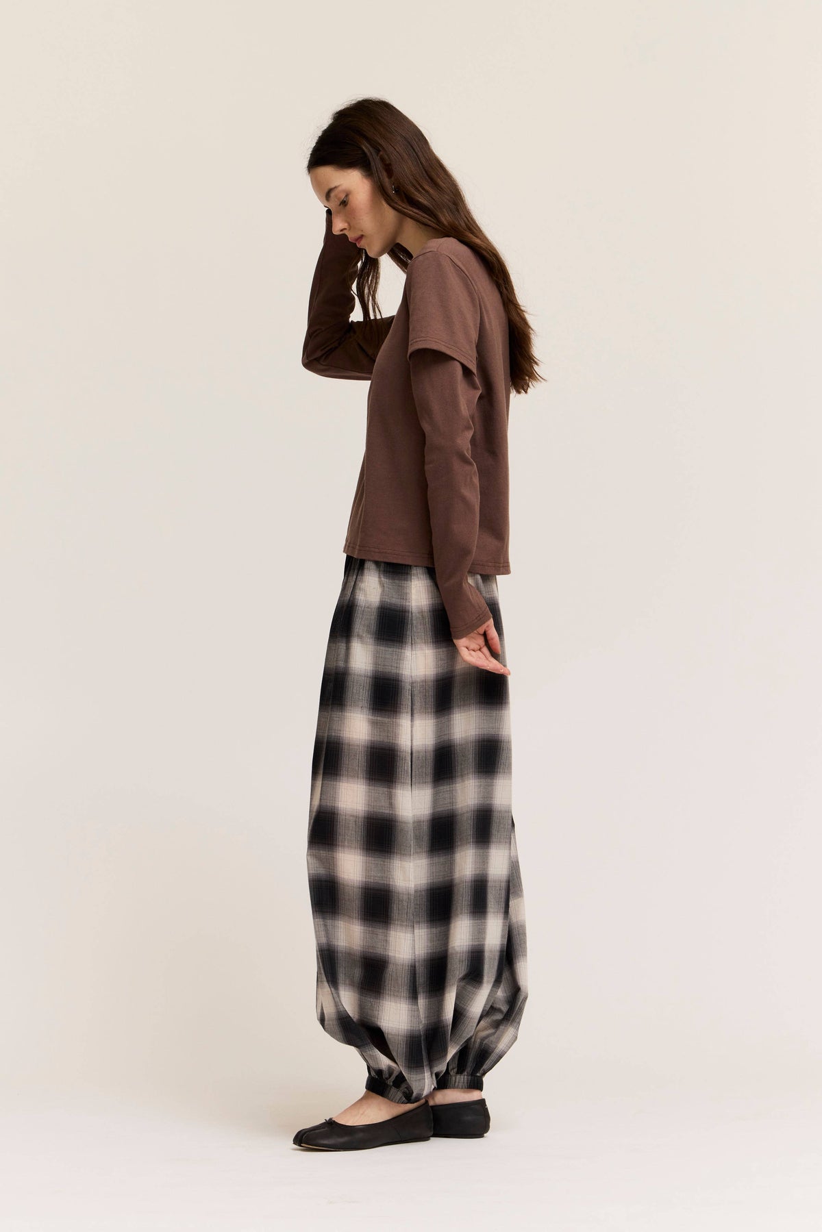 TWO-LAYERED TOP