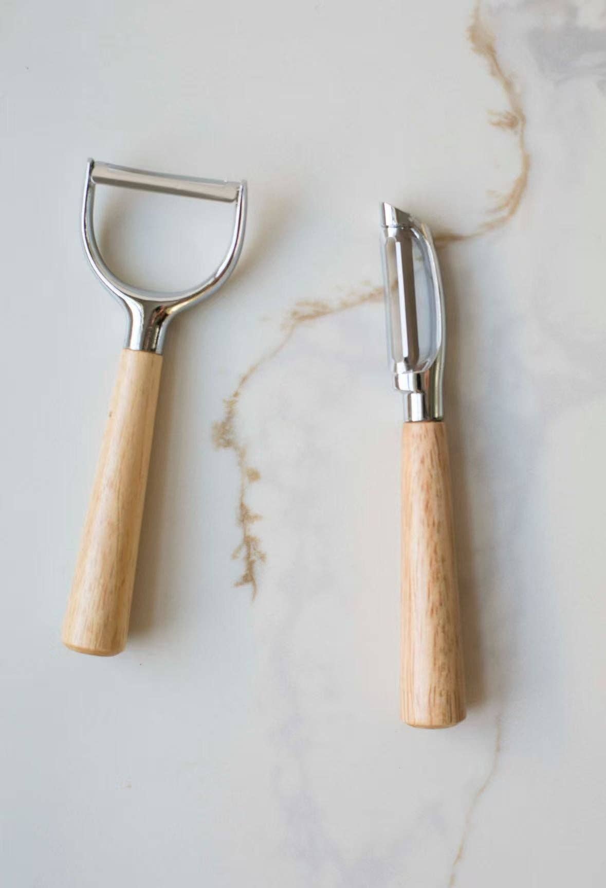 Wooden Handled Peeler