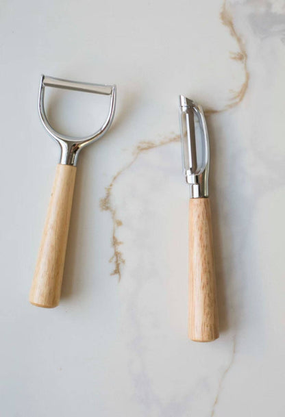 Wooden Handled Peeler