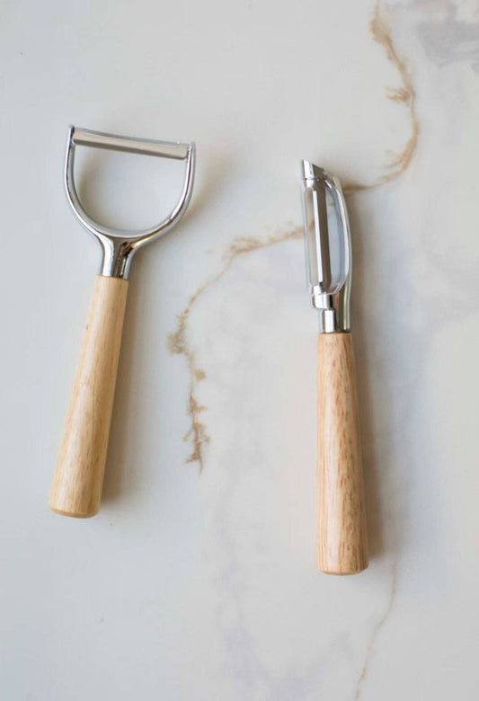 Wooden Handled Peeler