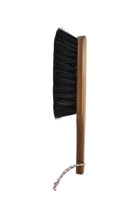 ANDRÉE JARDIN HERITAGE OUTDOOR ASH WOOD HANDLED BRUSH WITH BLACK FIBERS