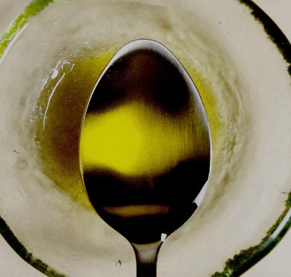 A high quality, multi-use extra virgin olive oil in a glass bottle with a convenient pour spout and sealed with wax to maintain freshness.

 * Single estate blend, cold pressed from fresh Greek olives and milled promptly to preserve integrity 
 * Ultra-lo