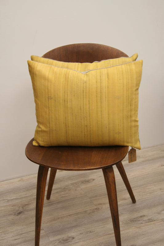 SILK WOOL THROW PILLOW (INDIA)