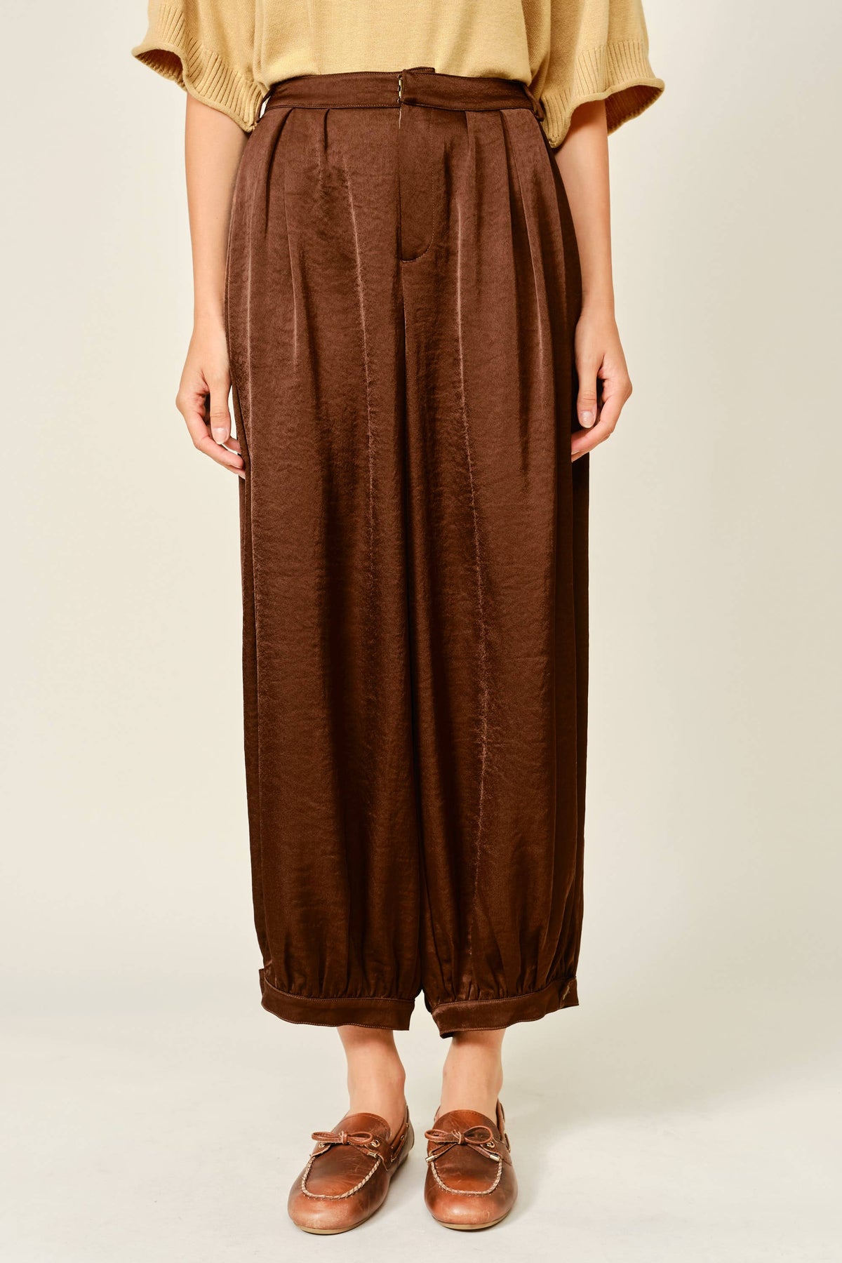 SATIN SHIRRING BAGGY DRESSY PANTS