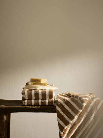 Bonnie hand towel