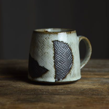 Blue/White Wide-Bottom Mug with Iron Designs