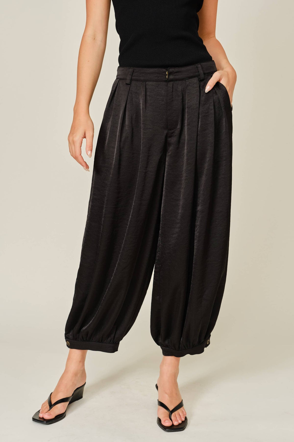 SATIN SHIRRING BAGGY DRESSY PANTS