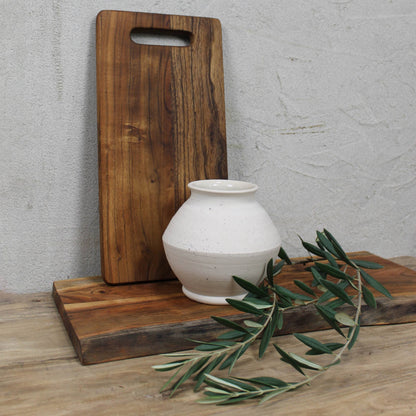Cutting Board with Cut-Out Handle - Lrg