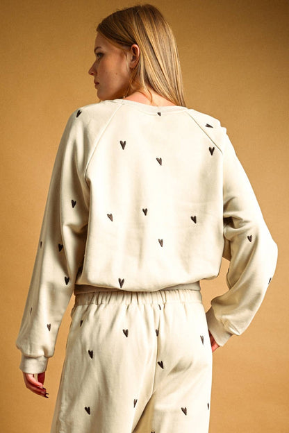 ET7212ST  HEART EMBROIDERED SWEATSHIRTS