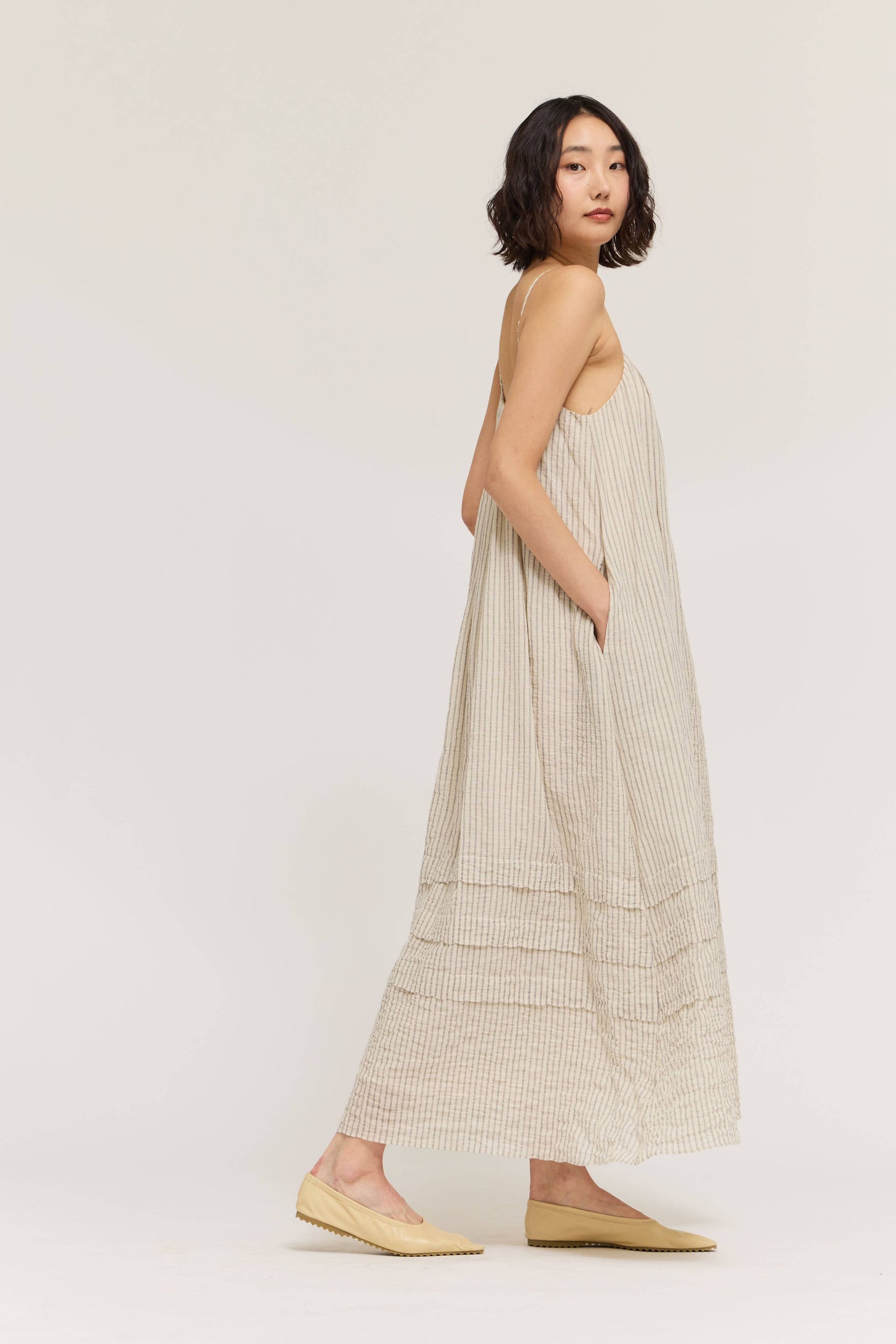 61260 - STRIPE PLEAT TUCK DRESS